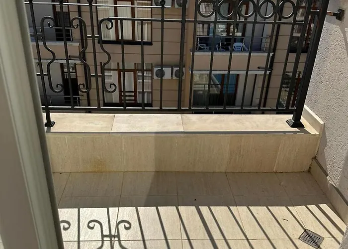 Apartment Persani 3 Sanny